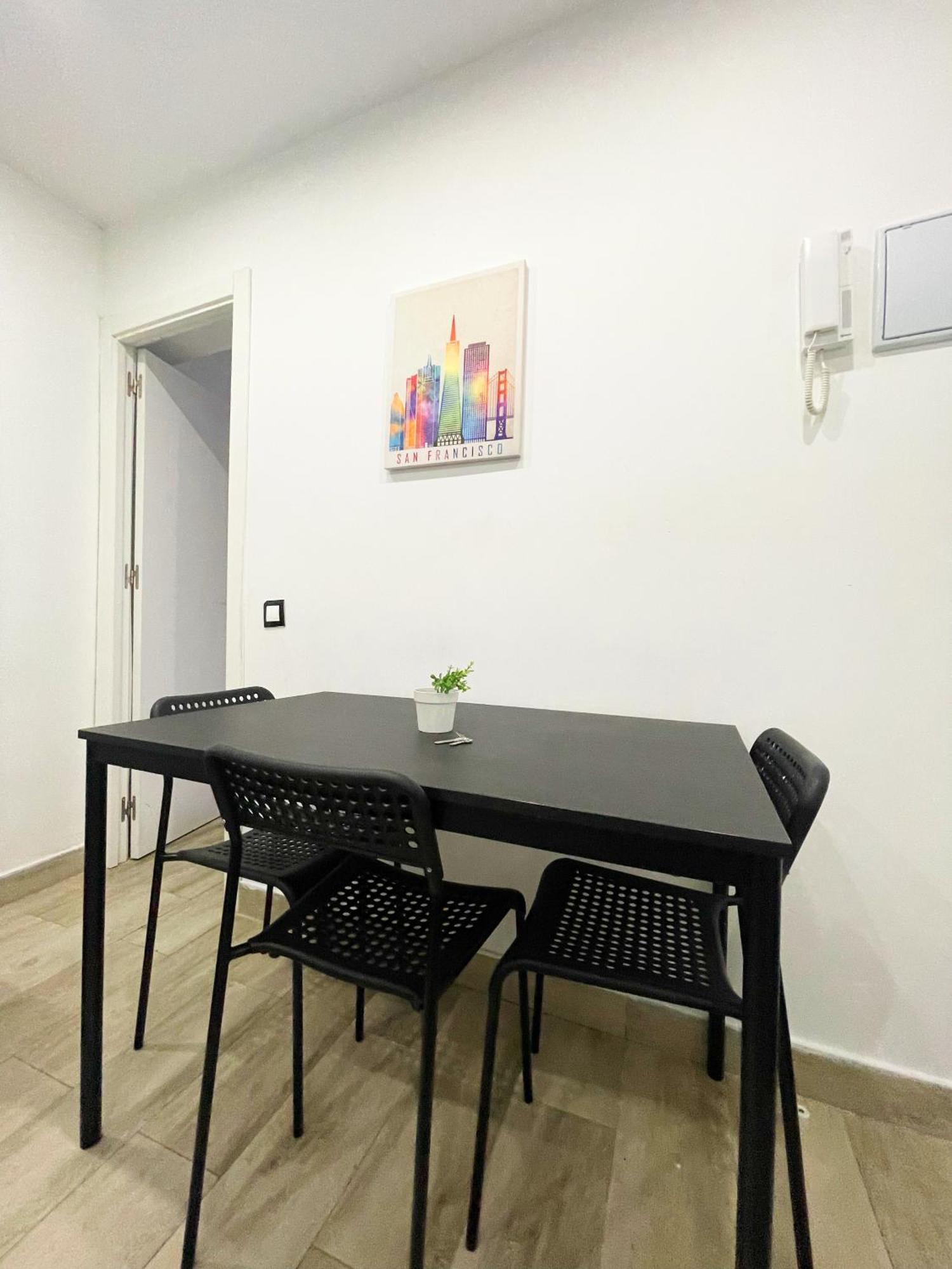 Apartments Near Metro Madrid Bagian luar foto